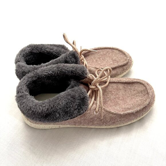 Hey Dude Women's fur lined sneaker booties Size 6 - Picture 6 of 11